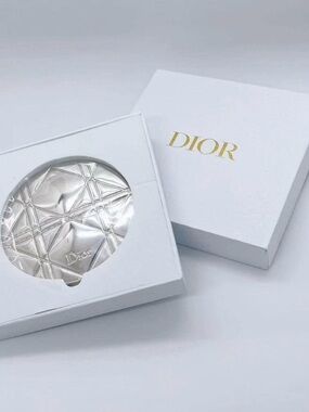Christian Dior Parfums GWP Compact Mirror CANNAGE Silver